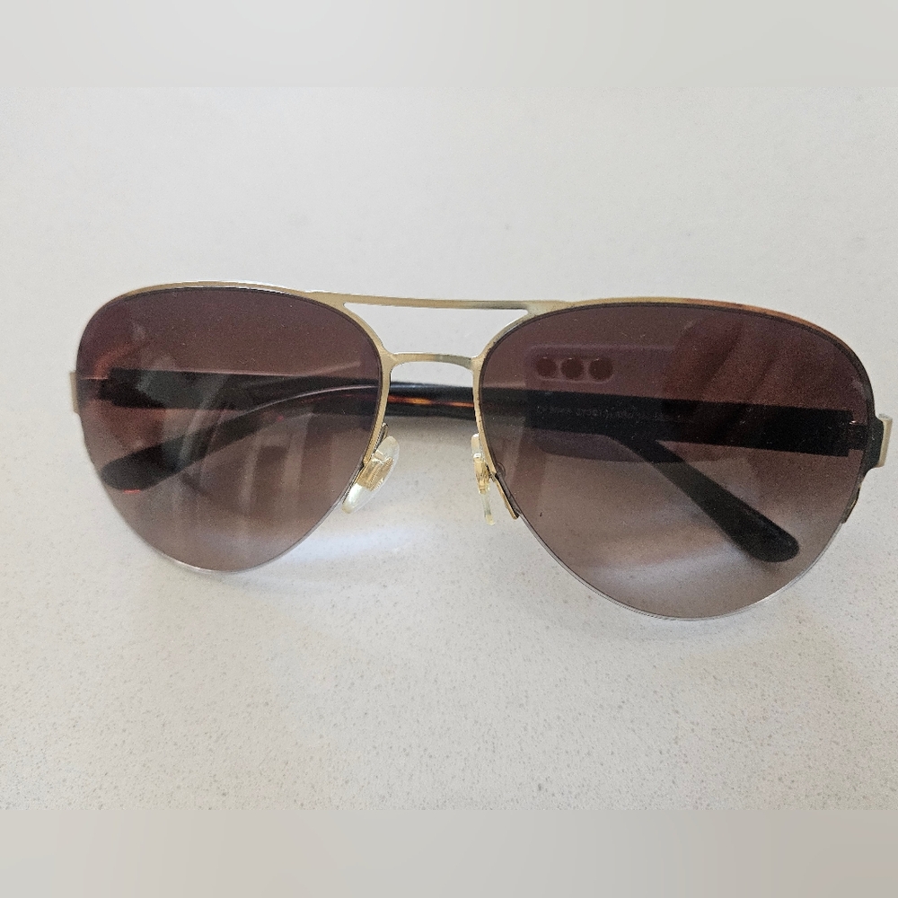 Gold Frame Aviator Sunglasses